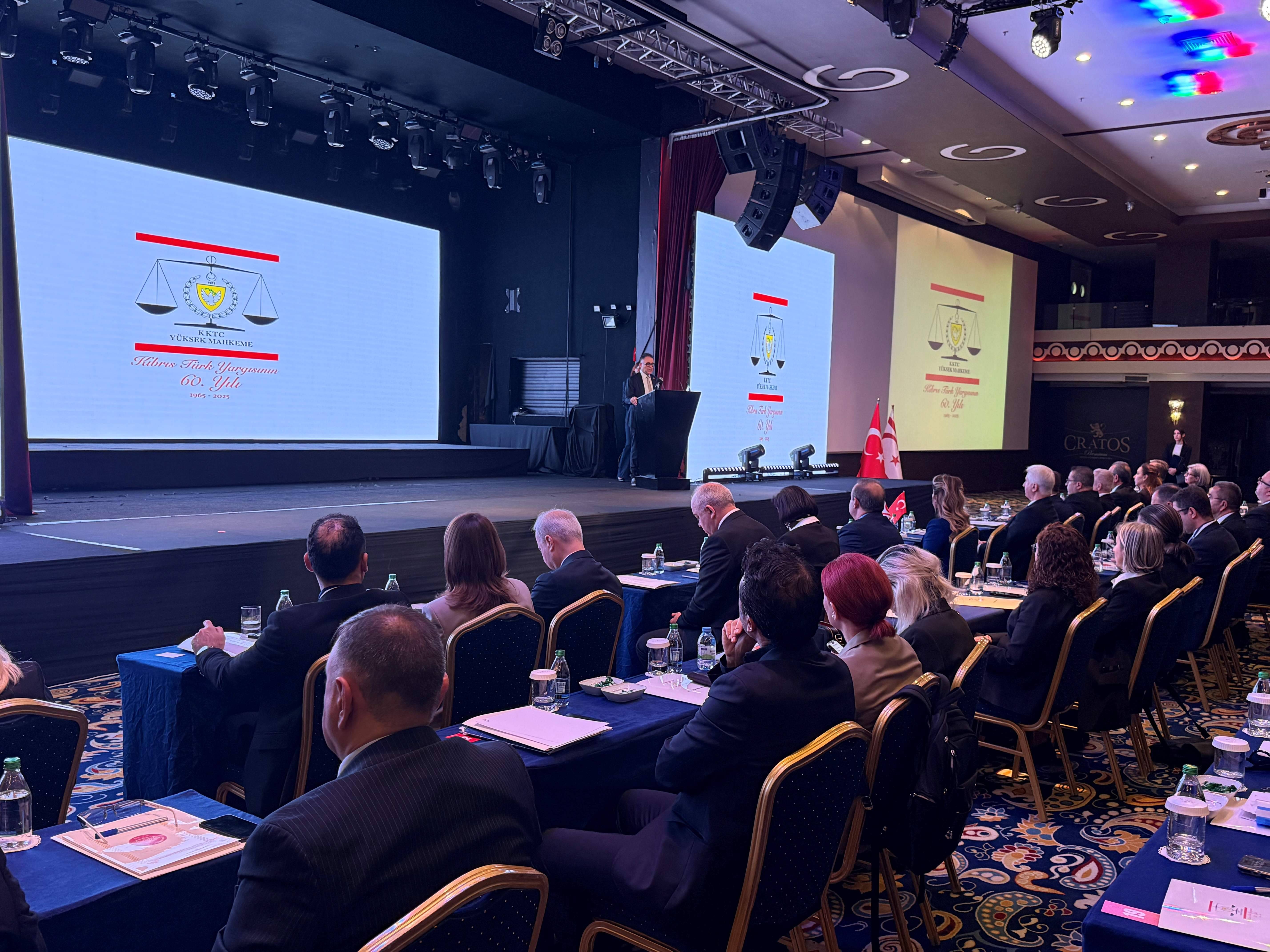 “Anayasal İfade Özgürlüğü ile Sosyal Medyanın Kesişimi” konulu konferans başladı