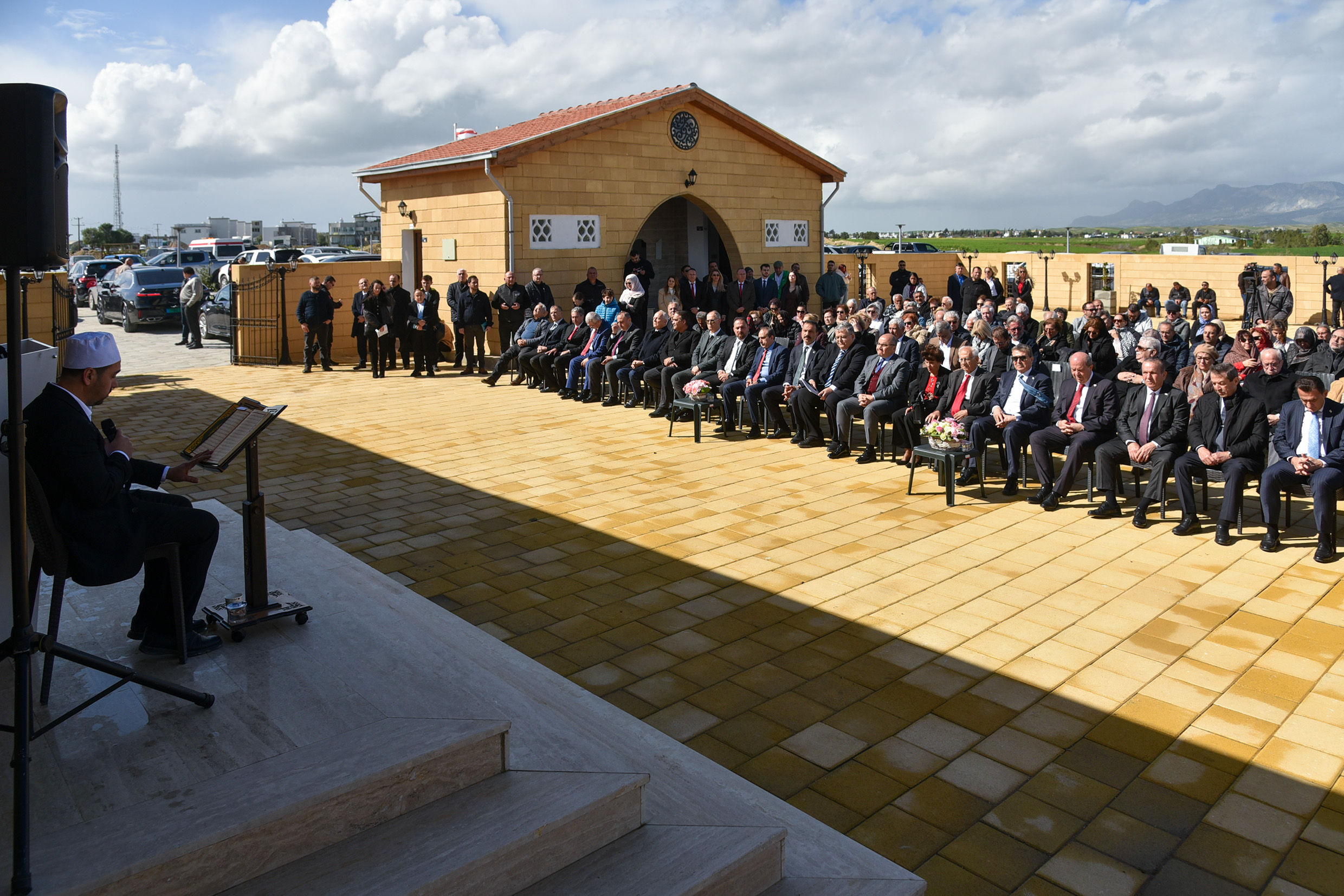 Beha Hüseyin Köprülü Camii düzenlenen törenle ibadete açıldı