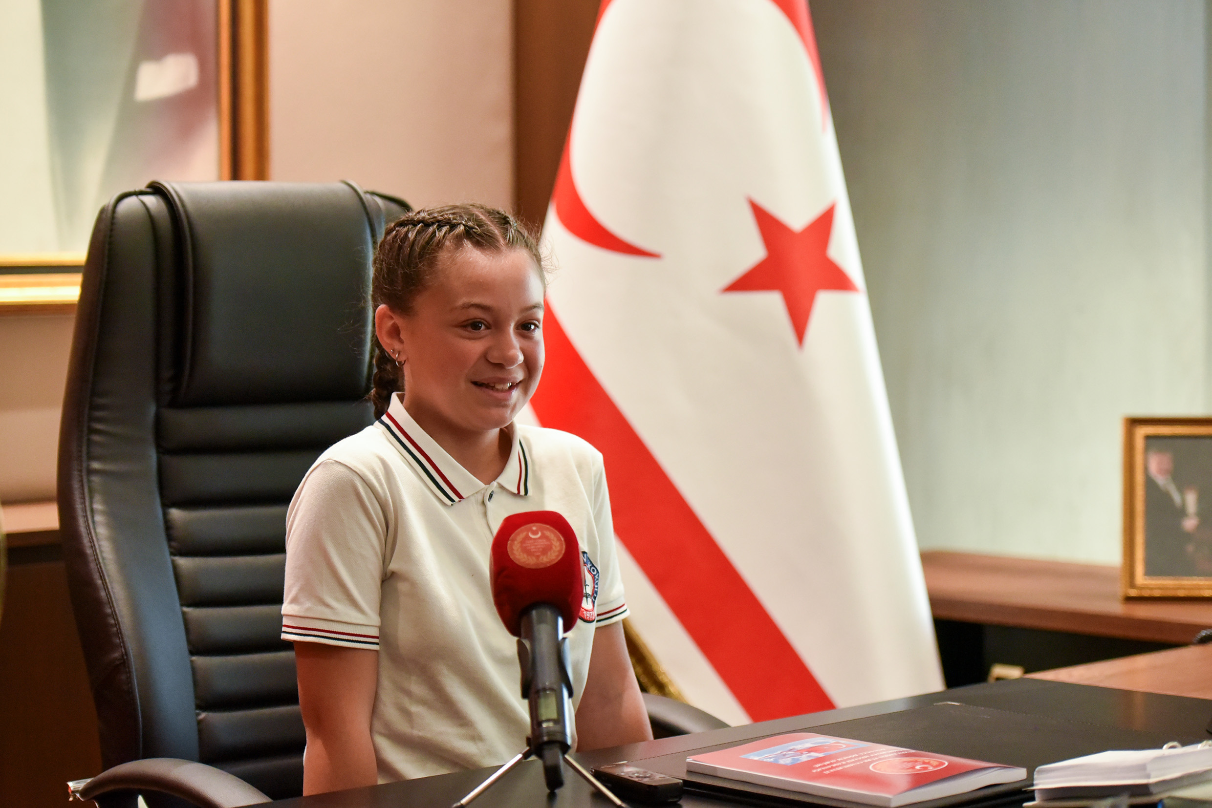 Öztürkler, makamını Şht. Yalçın İlkokulu öğrencisi Rana Dalay'a devretti