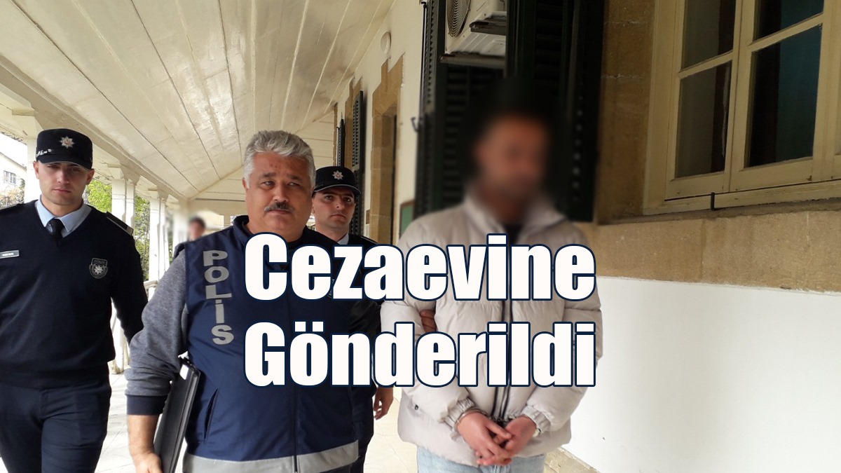Eski Kız Arkadaşının Yeni İlişkisini Gözüne Soktuğu Gerekçesiyle İki Kişiyi Bıçakladı