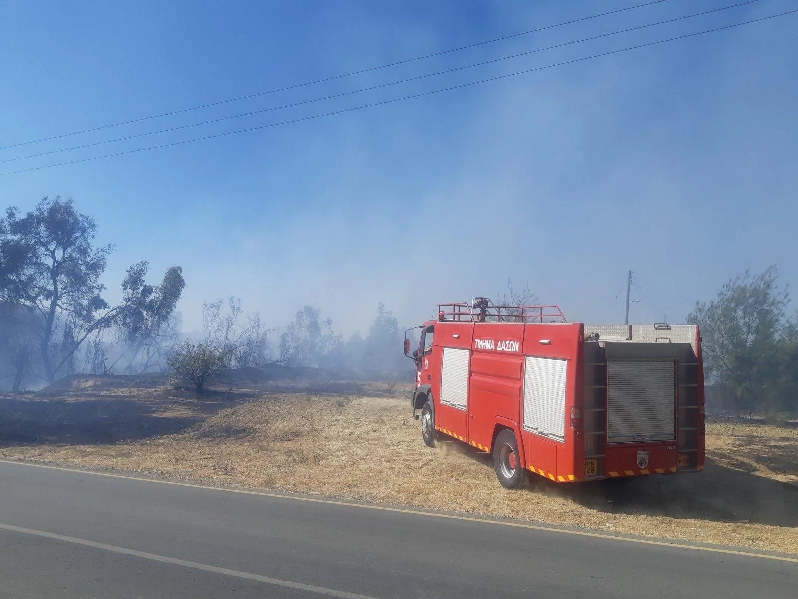 Güney Kıbrıs'ın Malya köyünde büyük yangın çıktı