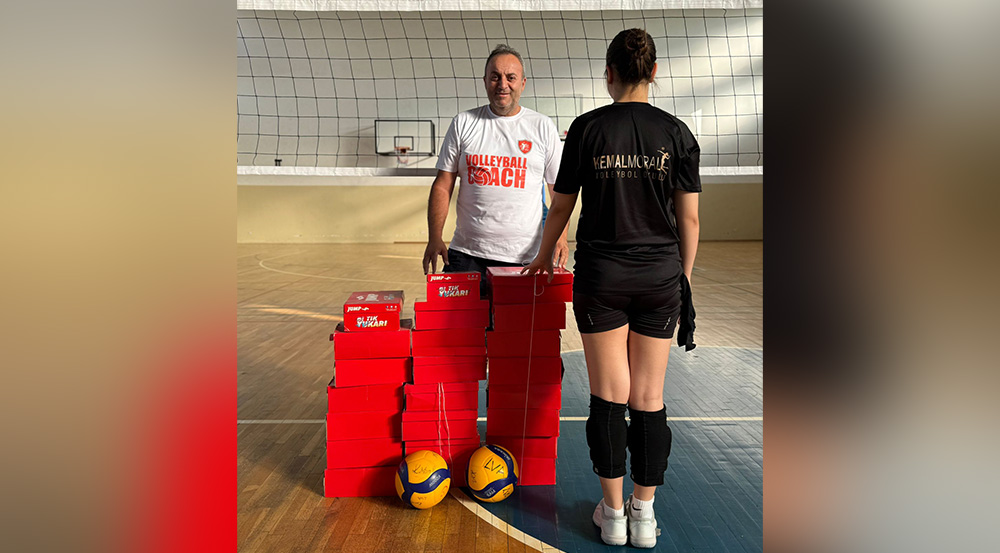 Kemal Moral Voleybol Akademisi’nden bayramda anlamlı destek