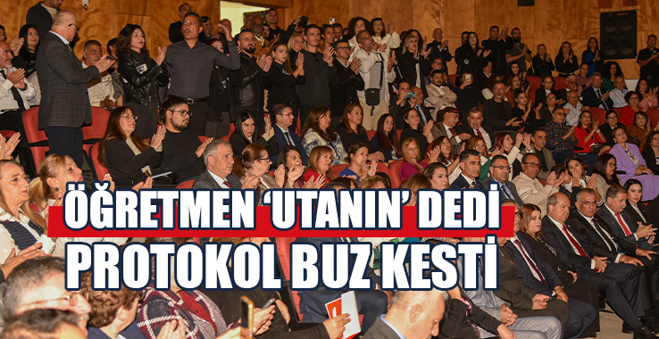 AKM’de Gergin Tören