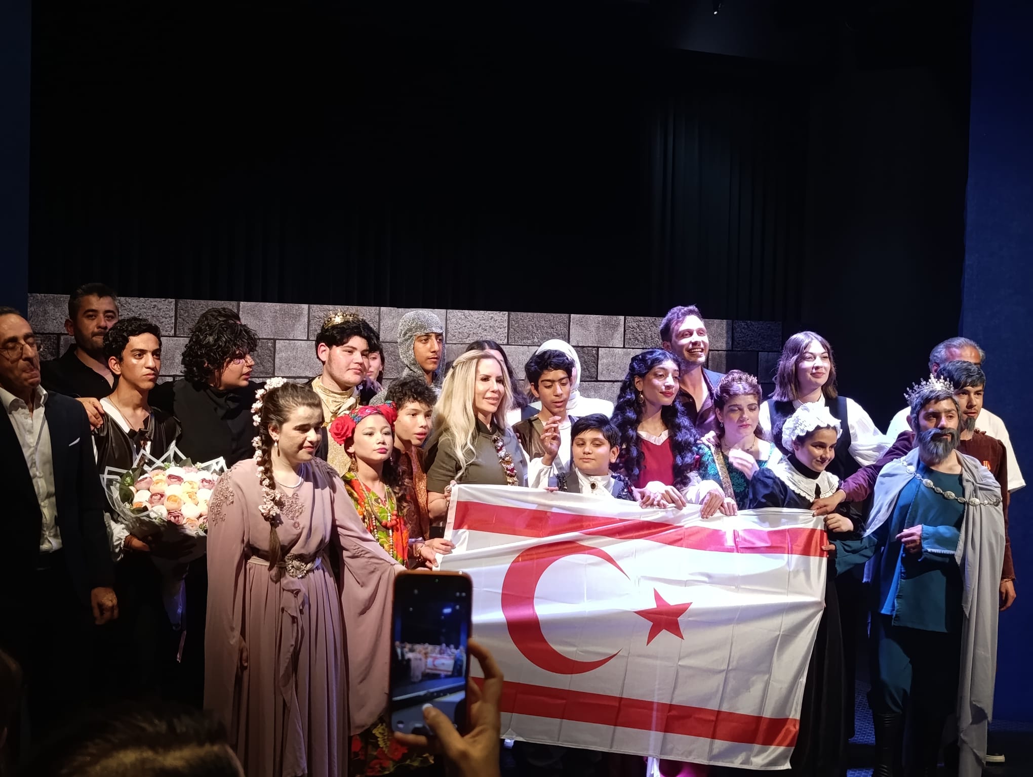 “Kafkas Tebeşir Dairesi” oyunu sahnelendi