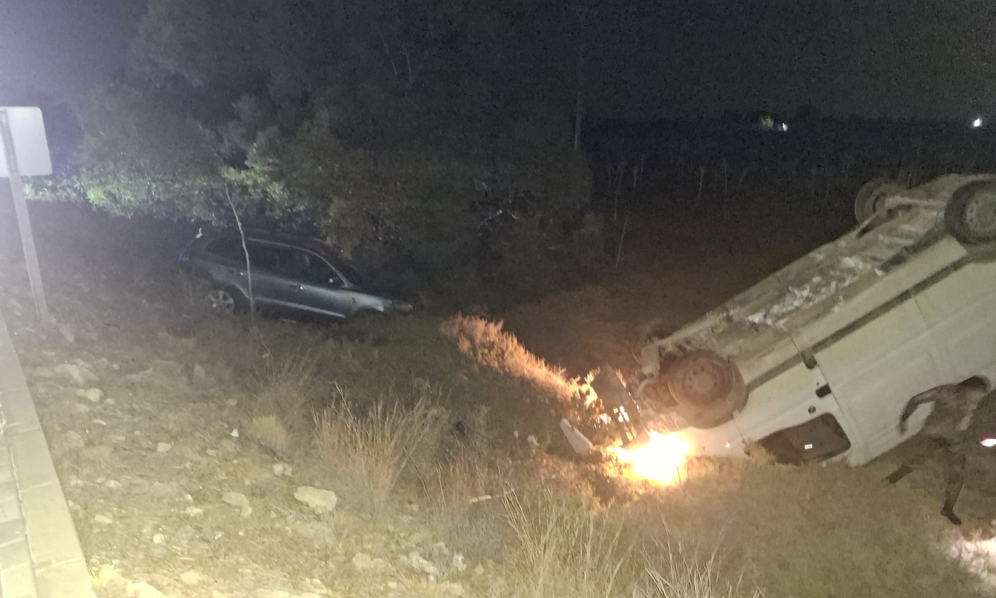 İskele -Gazimağusa yolunda kaza: Araç yoldan çıkarak takla attı