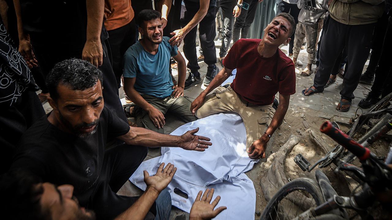 İsrail, Gazze'deki soykırımda 19 bin öğrenciyi öldürdü