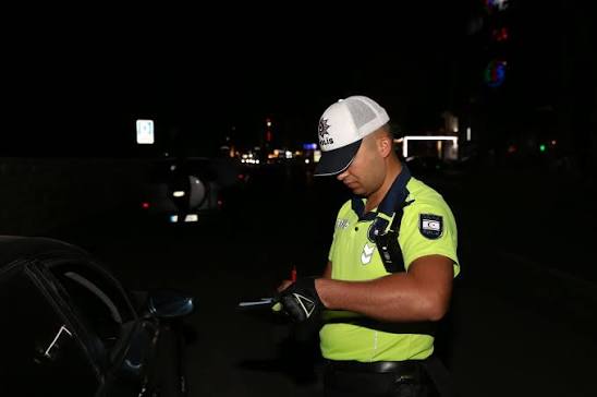 Üç ilçede eş zamanlı denetim... 693 sürücü rapor edildi, 34 araç trafikten men edildi
