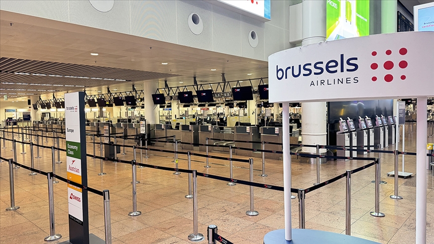 Brüksel Havalimanı'ndan yapılacak uçuşların yarısı 12 Mayıs'ta iptal edilecek