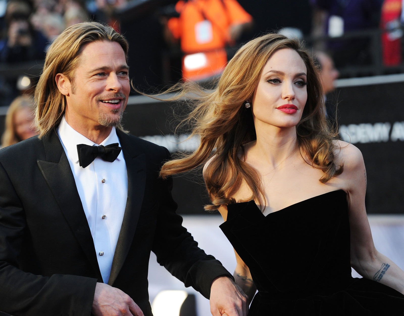 Angelina Jolie, Brad Pitt'le ayrılığının perde arkasını anlattı!
