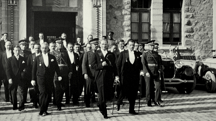 Türkiye Cumhuriyeti’nin 102’nci kuruluş yıl dönümü KKTC’de de törenlerle kutlanıyor