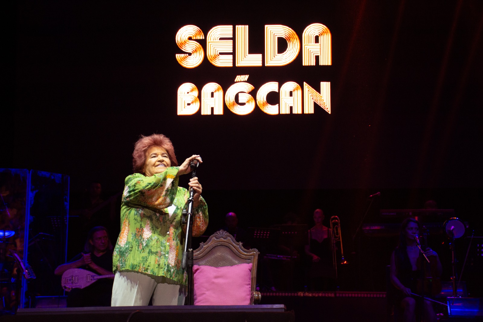 Selda Bağcan, Girne'de konser verdi