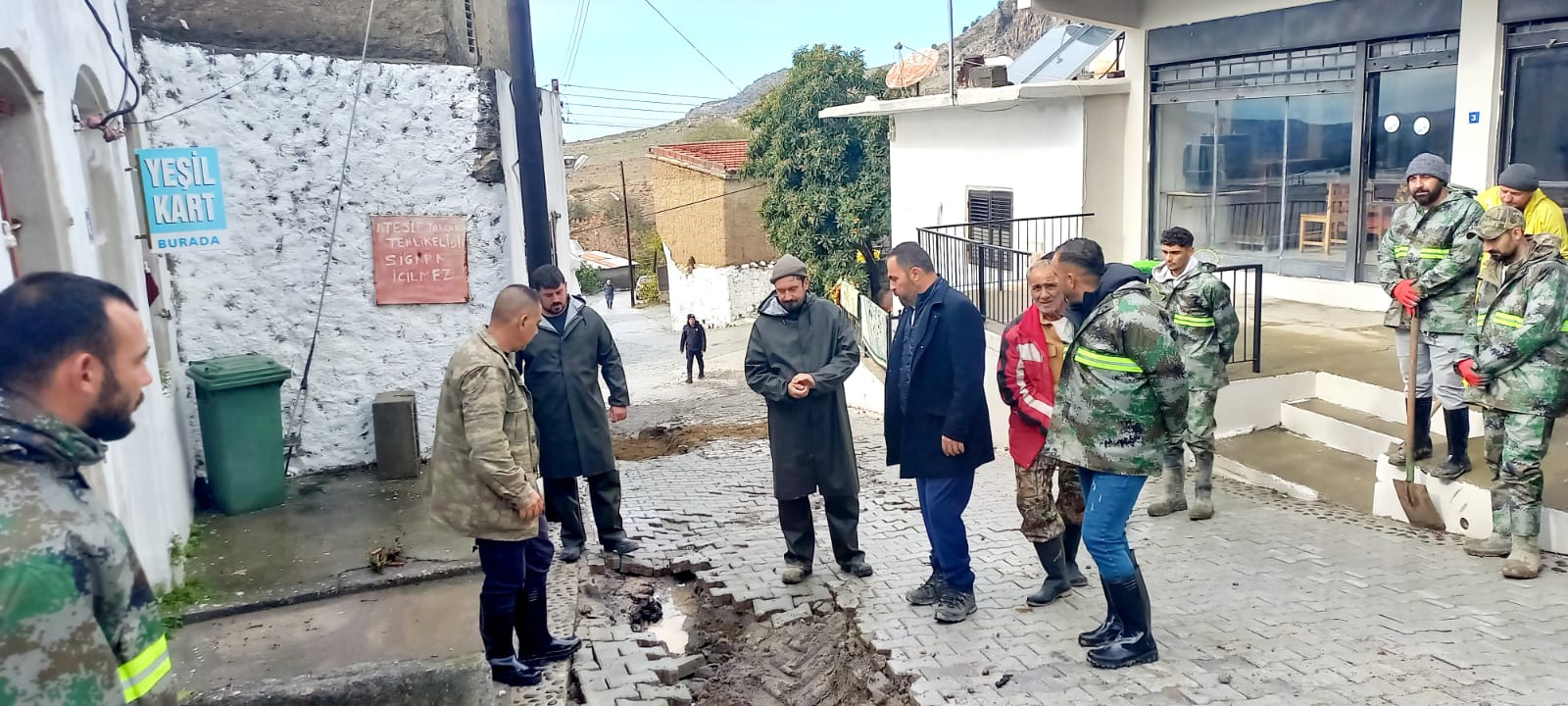 Çavuş, Kozanköy’de sel tahribatını yerinde inceledi