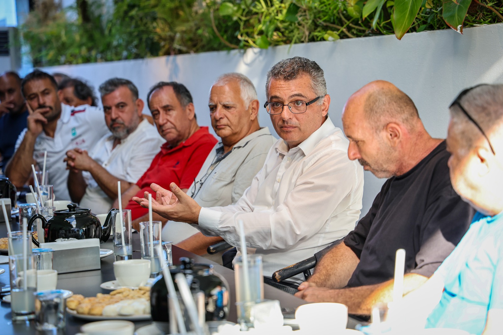 Erhürman, Mağusa’da esnafın sorunlarını dinledi