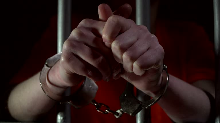 Girne’de bisikletçi dükkanı soyuldu: 19 yaşında 2 kişi tutuklandı