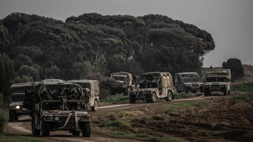 İsrail ordusu, Batı Şeria'nın El Halil şehrine "geniş çaplı askeri operasyon" başlattığını duyurdu