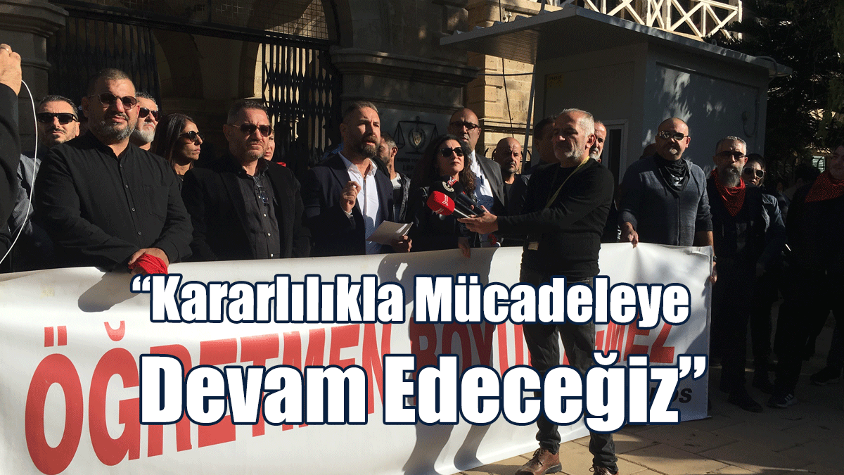 KTOEÖS ve KTÖS, Öğretmenler Günü’nde 22 Öğretmene Okunan Davaya Tepki Gösterdi