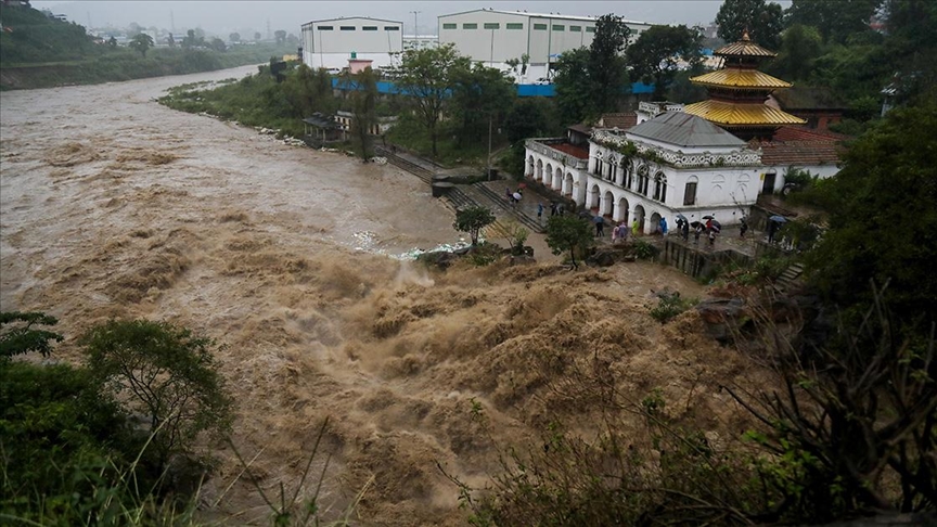 Güneydoğu Asya'da şiddetli yağışın yol açtığı afetler 1200'e yakın can aldı