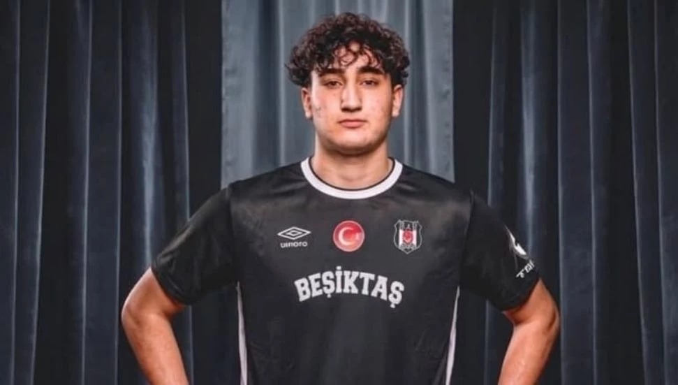 Atahan Akçam, Beşiktaş Hentbol Takımı’na transfer oldu!