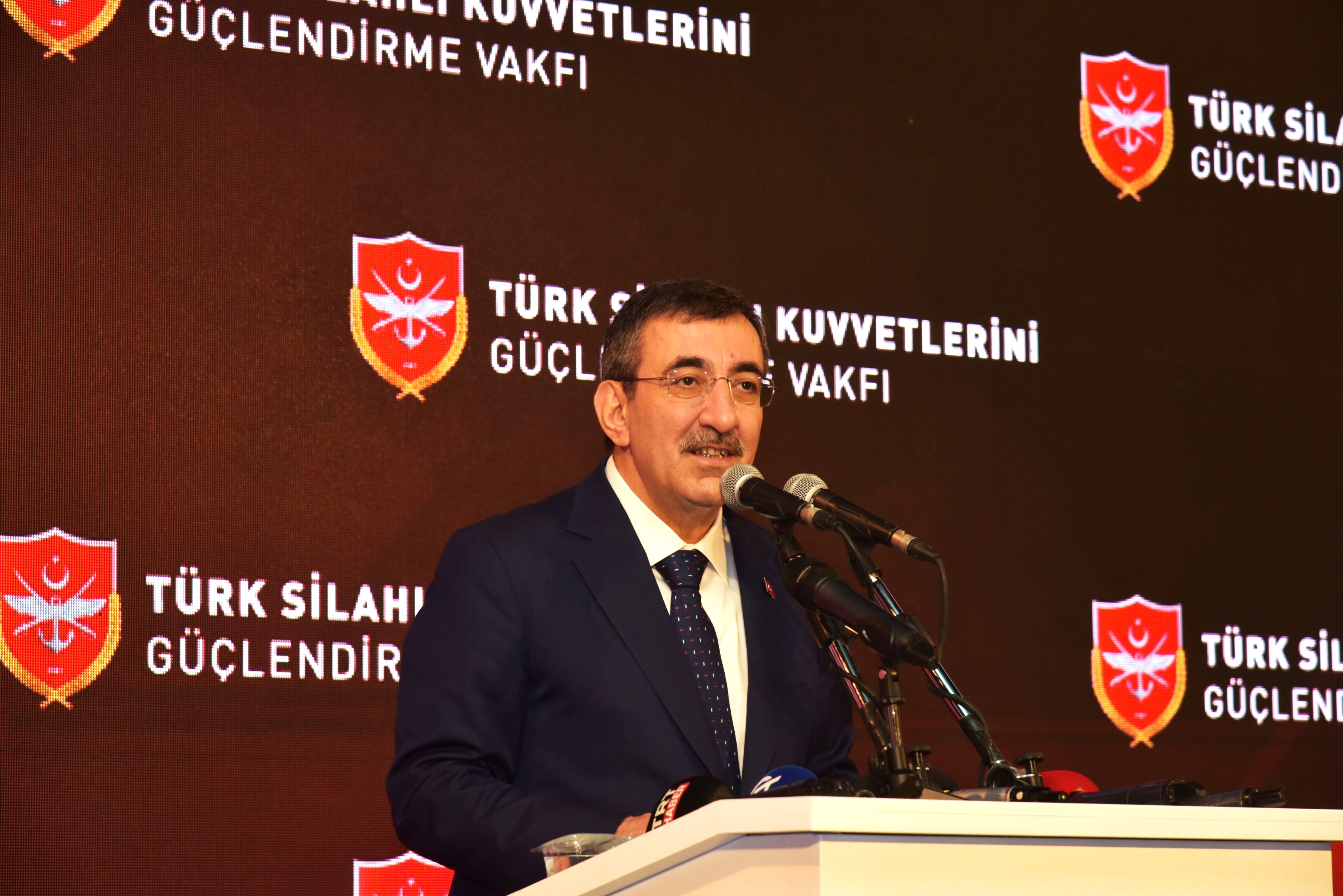 "Kıbrıs, bizim güçlendirerek, yükselteceğimiz bir davanın adıdır"
