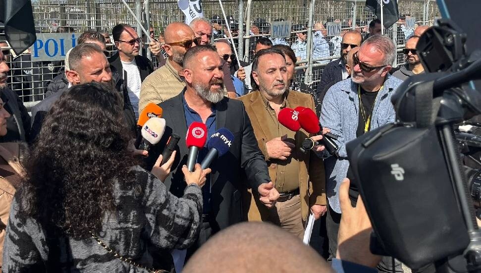 Bakanlar Kurulu kararıyla tüm grevlerin askıya alındığı duyuruldu