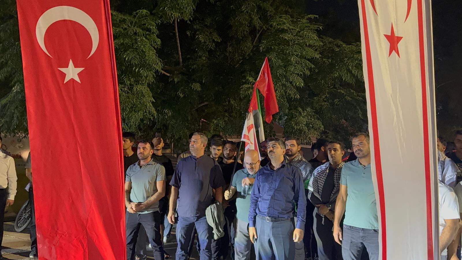 1759389405948AA-20251001-39283714-39283711-KKTCDE_ISRAILIN_KURESEL_SUMUD_FILOSUNA_SALDIRISI_PROTESTO_EDILDI.jpg