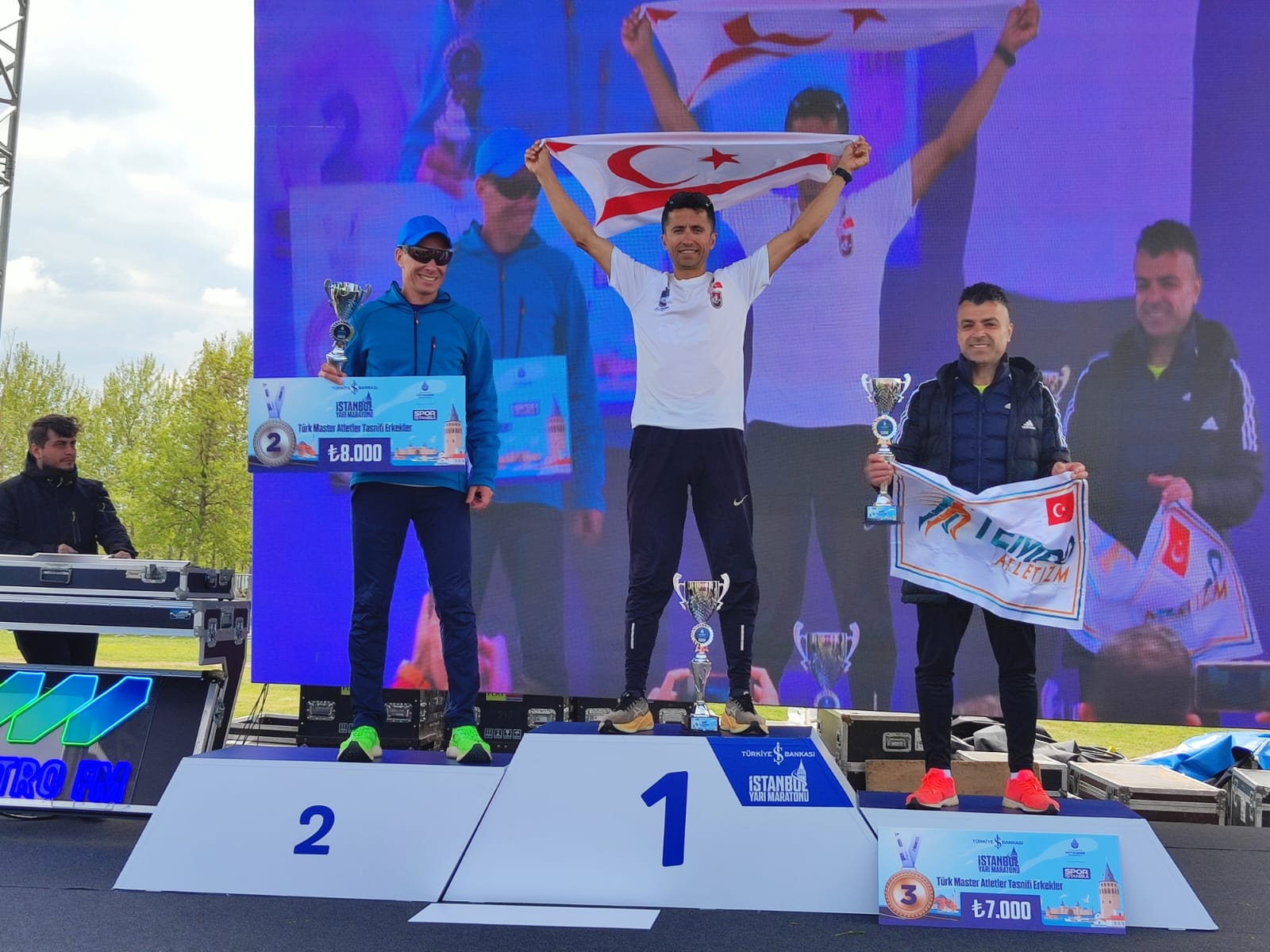 20. İstanbul Yarı Maratonu'nda Hakan Tazegül birinci oldu