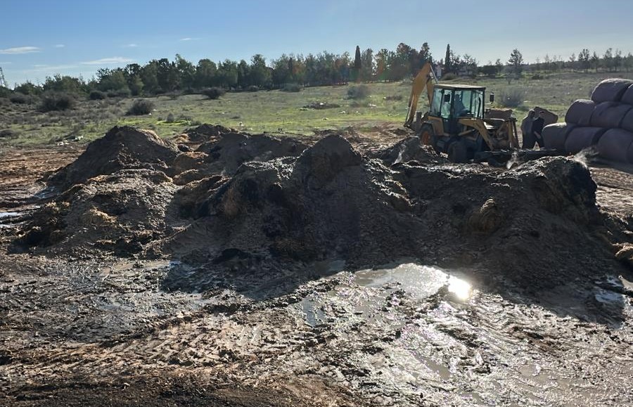 Alayköy Ağıllar Bölgesi’nde yangın: 20 rulo balya kül oldu