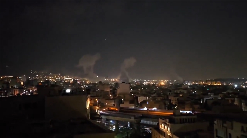 İsrail gece yarısı İran'ı vurdu