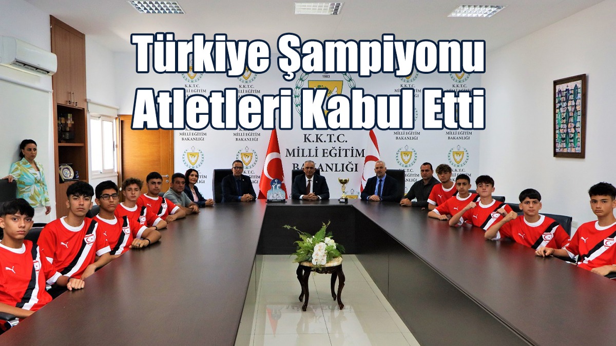 Çavuşoğlu, Türkiye Şampiyonu Atletleri Kabul Etti