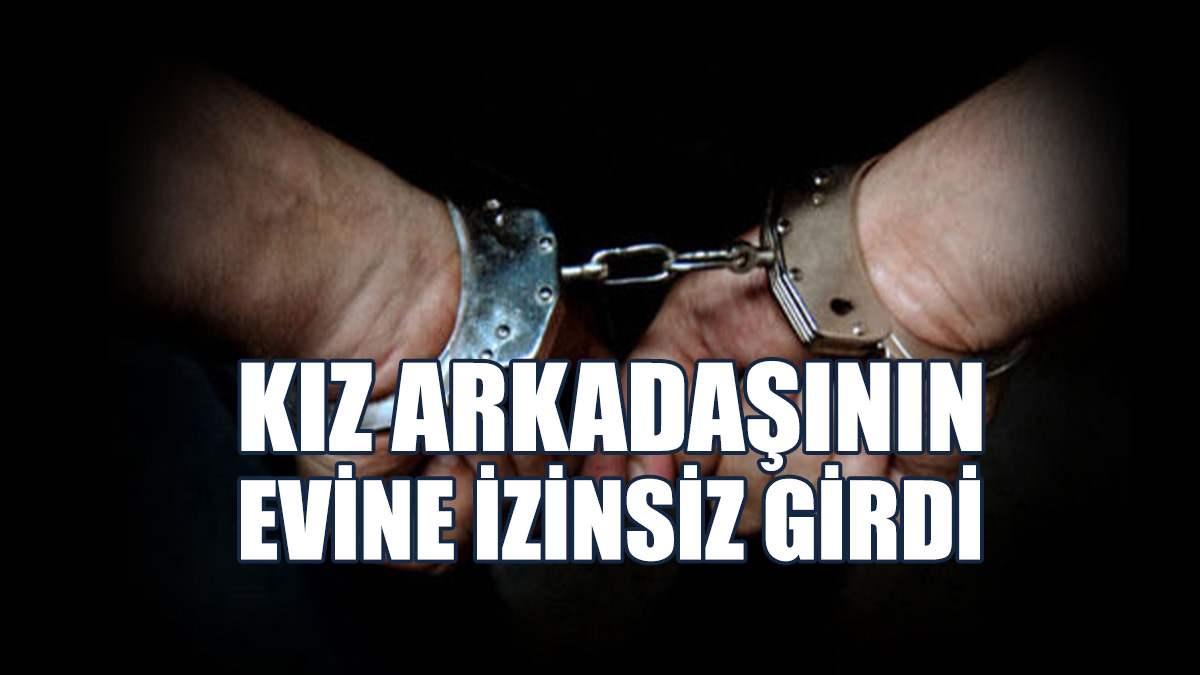 Kız Arkadaşının Elindeki Telefonu Zorla Aldı