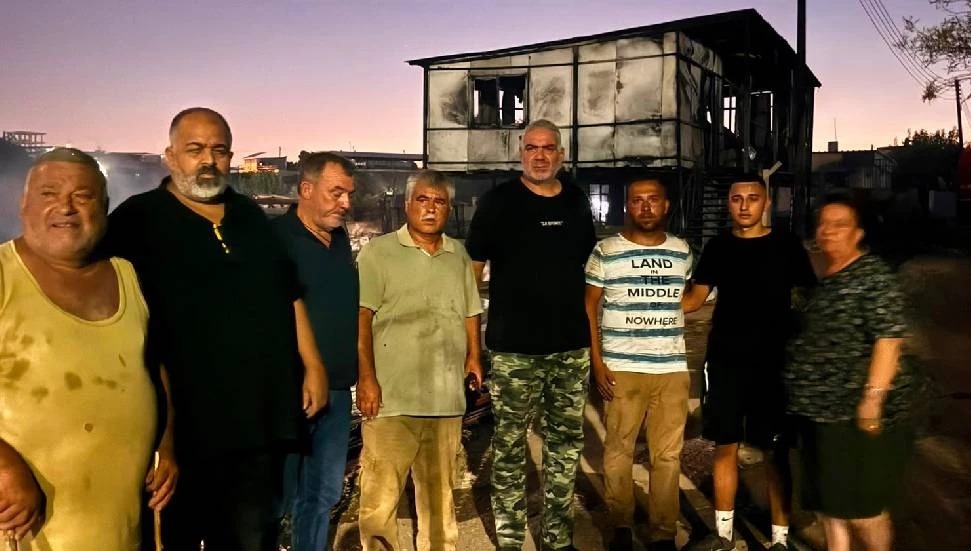 Onalt'tan yangında zarar gören ağıl sahibine destek