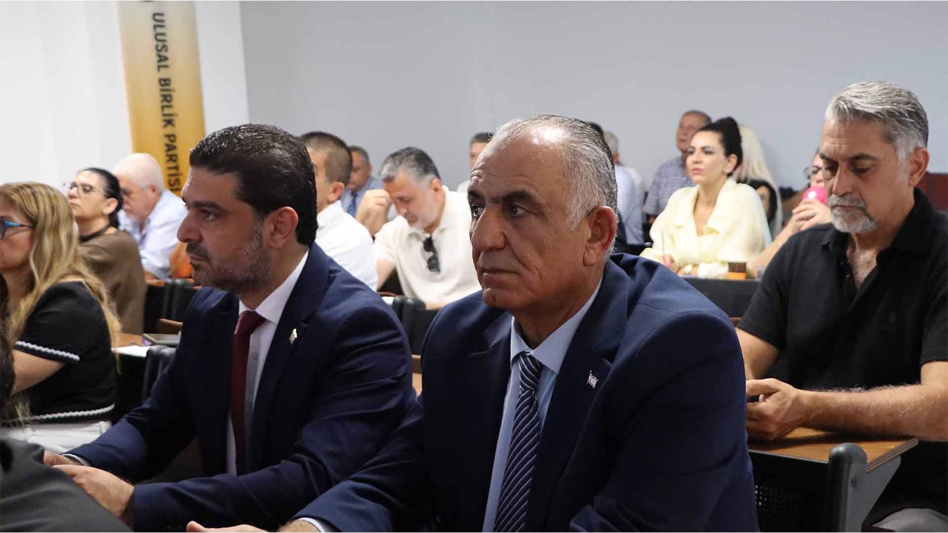 Bakan Çavuşoğlu, Eğitim ve Yükseköğretim Komitesi çalışmalarını takip etti