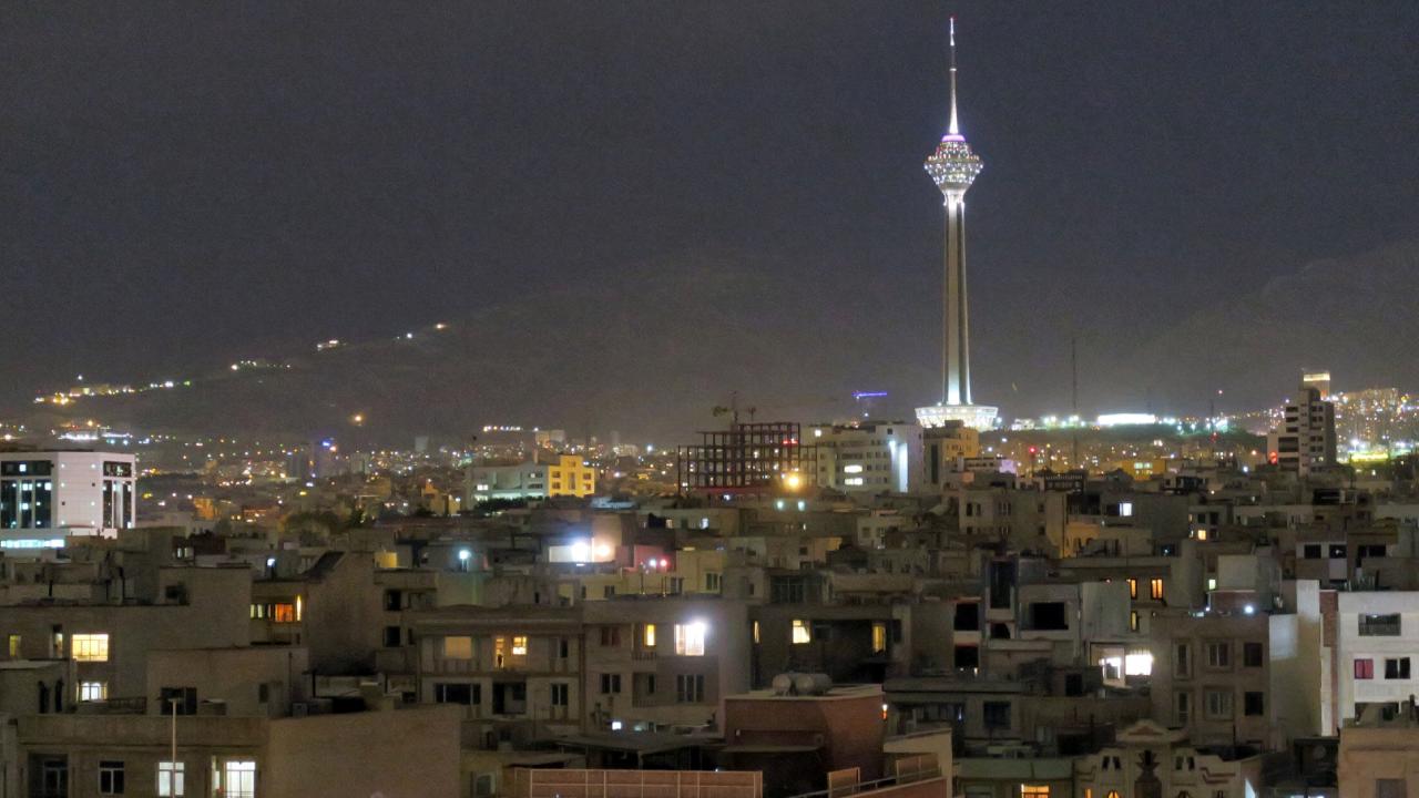 Tahran’da kitlesel protestolar: Ülke çapında internet kesildi