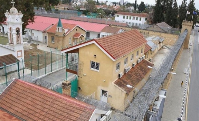 Rum Merkezi Cezaevi’nde bir mahkum bıçaklandı