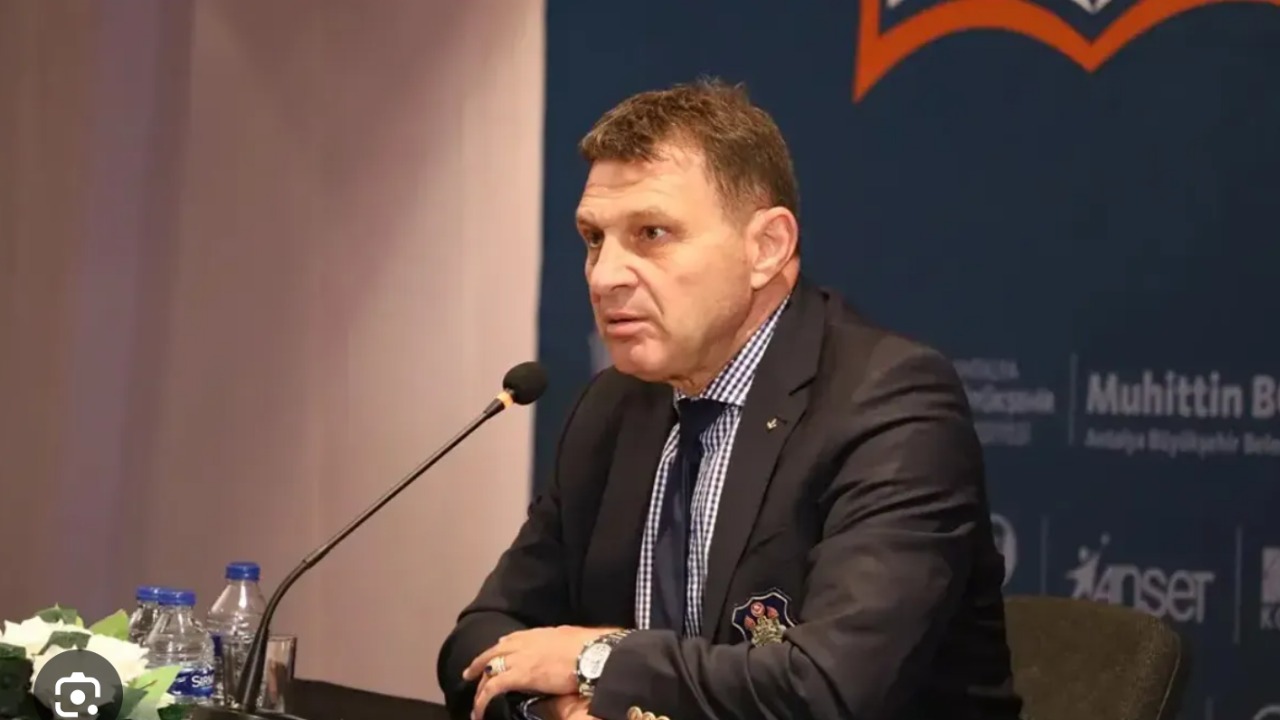 Emekli Tuğamiral Türker Ertürk gözaltına alındı