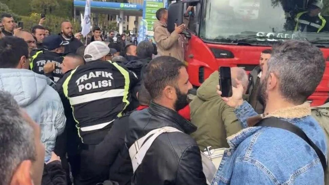 Meclis bahçesindeki dekoratif taşlar toplatıldı