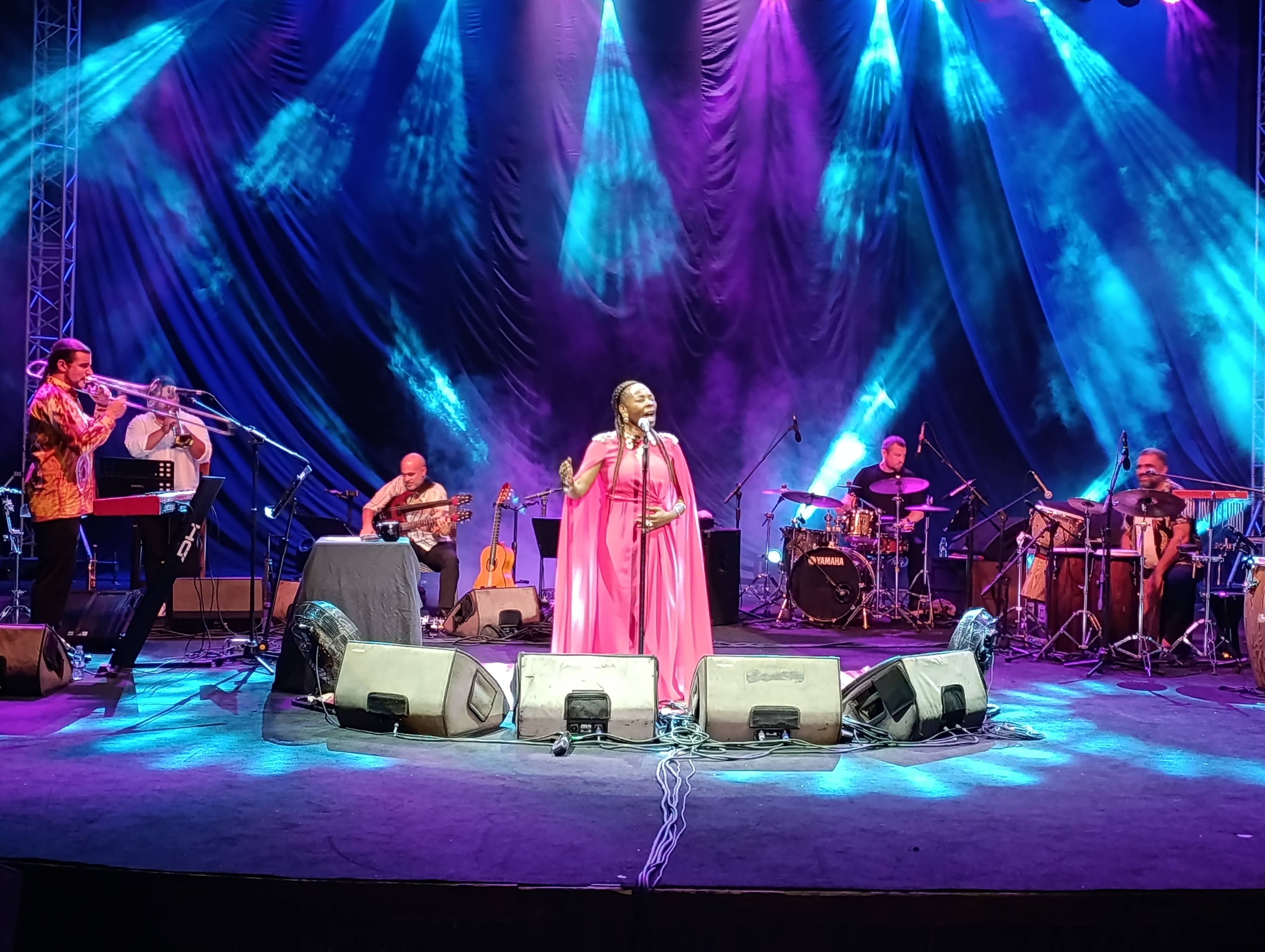 Dünya starı Buika, Girne’de unutulmaz bir gece yaşattı