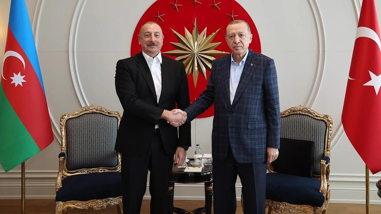Azerbaycan-Türkiye Gerginliği: Kardeşlik başka, vesayet başka?!