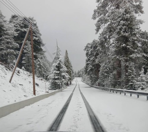 Trodos beyaza büründü