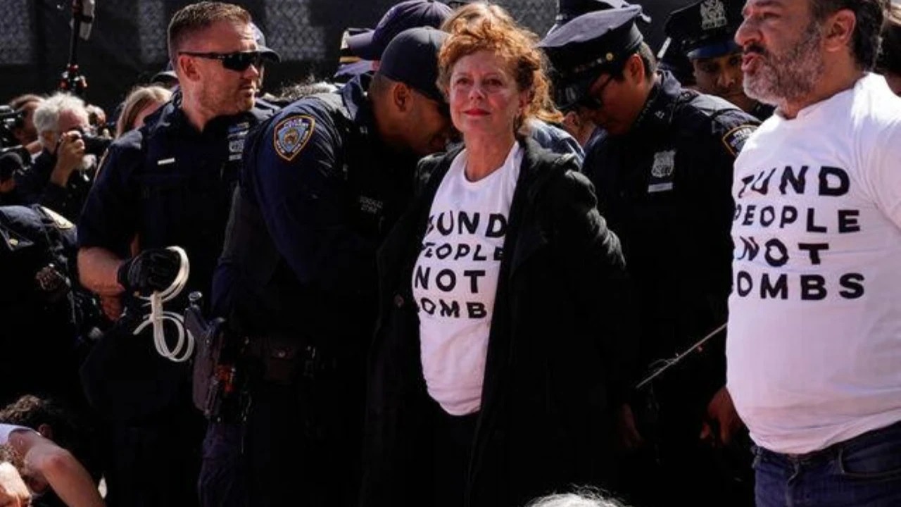 Hollywood yıldızları protestoda gözaltına alındı