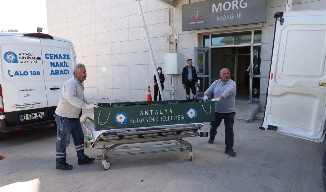 Antalya açıklarında 6'sı çocuk 14 düzensiz göçmenin cesedine ulaşıldı