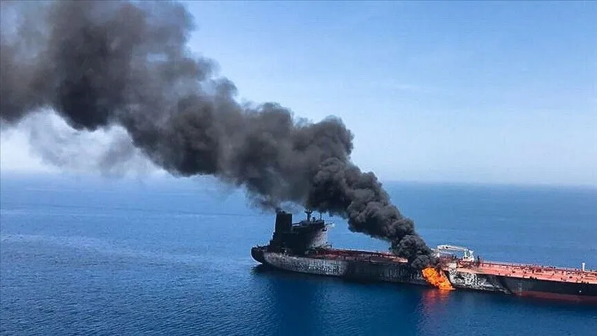 İngiltere Deniz Ticaret Operasyonları: Suudi Arabistan’ın 78 mil kuzeydoğusunda bir petrol tankeri vuruldu