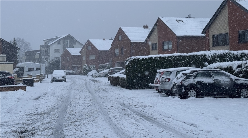 Almanya'da soğuk hava yaşamı olumsuz etkilemeye devam ediyor
