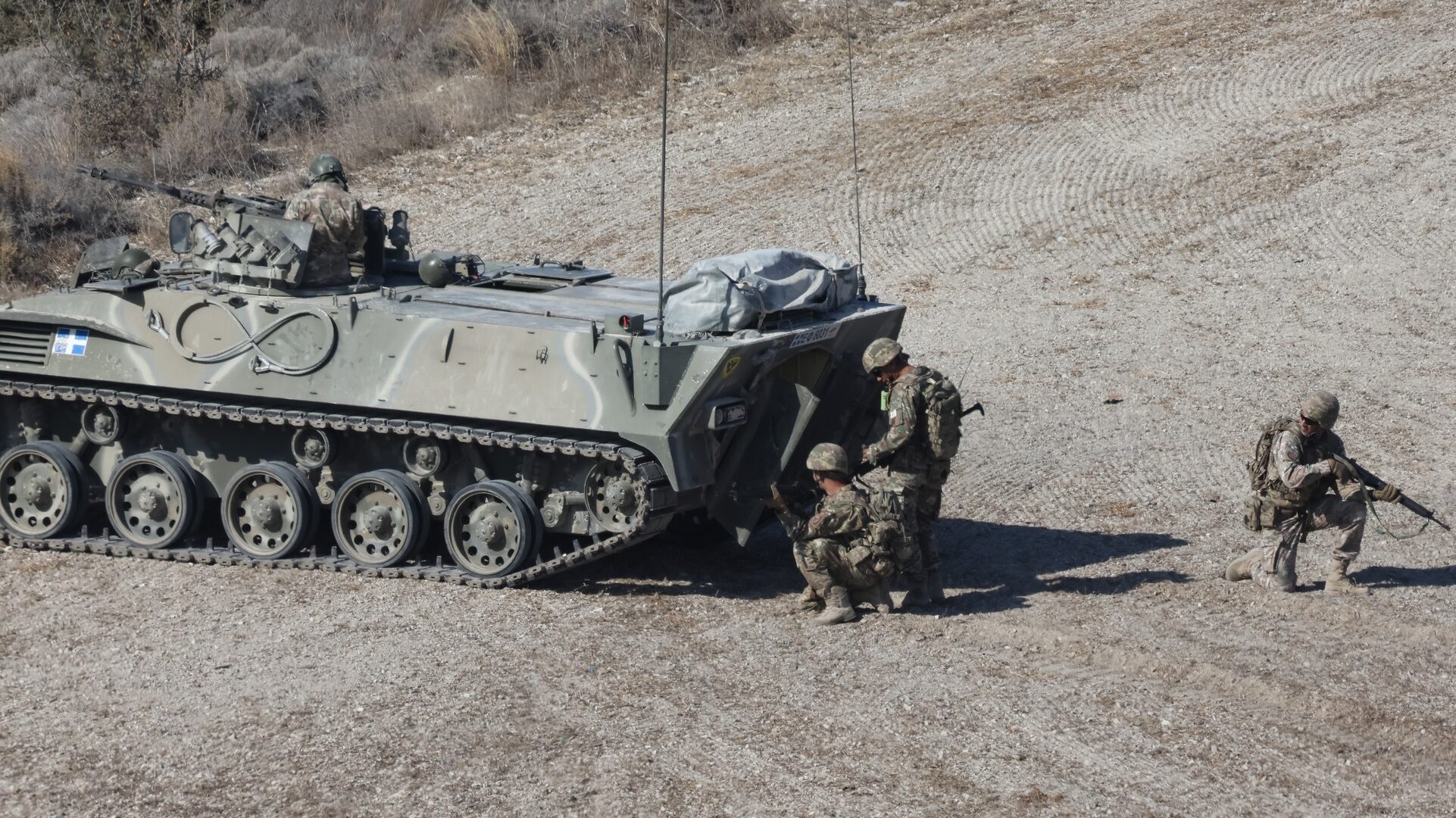 RMMO’ya ait tank devrildi, iki kişi yaralandı