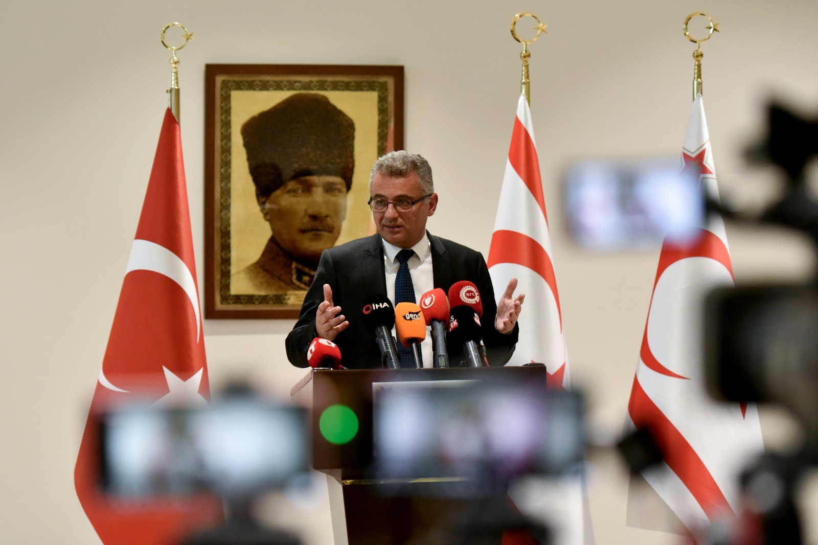 Erhürman: Tüm kesimleri can kulağıyla dinleyeceğiz