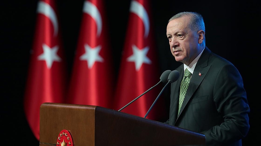 Erdoğan, İran Cumhurbaşkanı Pezeşkiyan ile telefonda görüştü