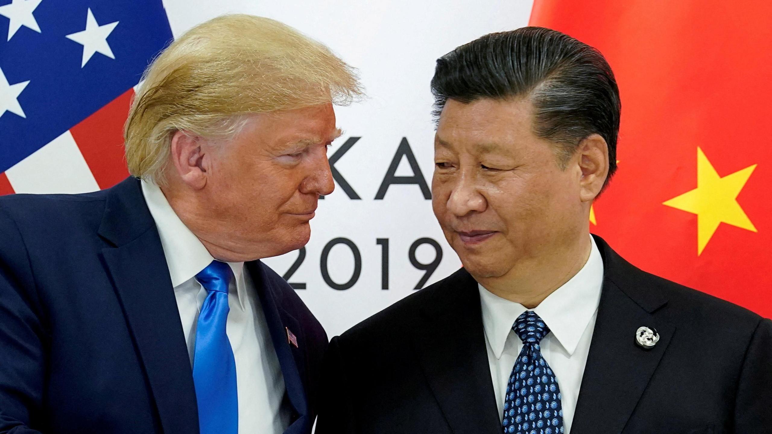 Trump, Çin'i yüzde 200 gümrük vergisiyle tehdit etti