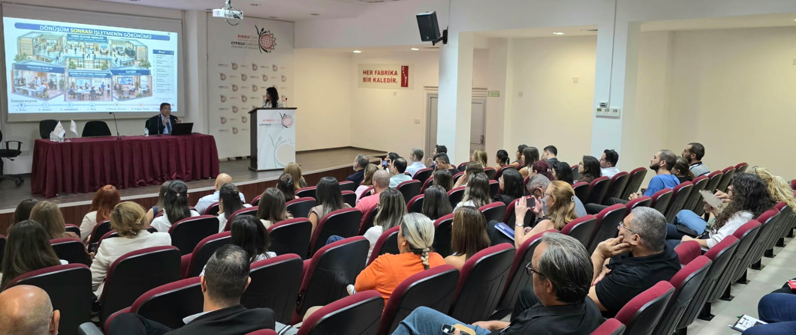KKTC’nin dijital dönüşüme ne kadar hazır olduğu masaya yatırıldı