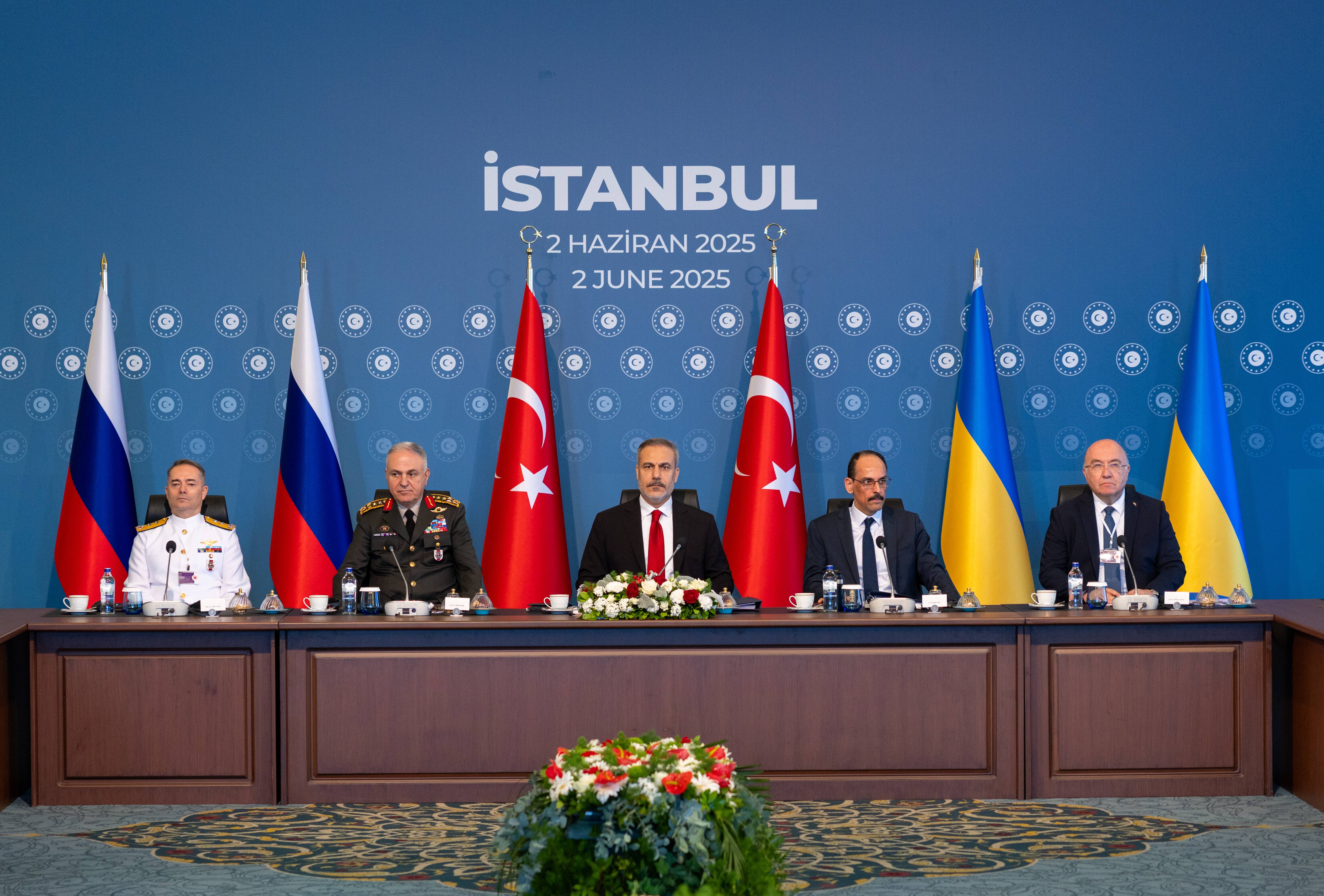 İstanbul’da Rusya ve Ukrayna heyetleri arasındaki görüşme başladı