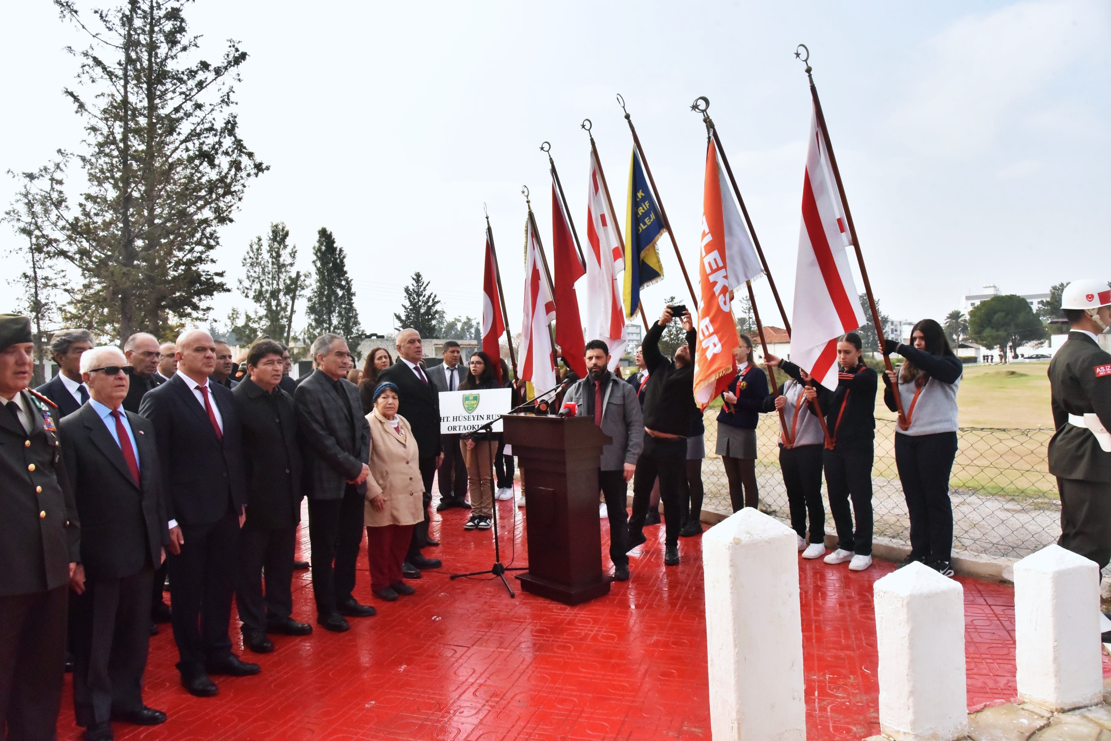 Şehit Hüseyin Ruso anıt mezarı başında düzenlenen törenle anıldı